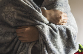 두꺼운 옷을 입으면 감기를 예방할 수 있을까? 감기에 대한 오해와 진실