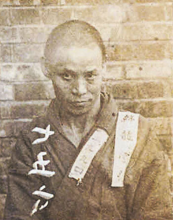 한용운(당시 40세)