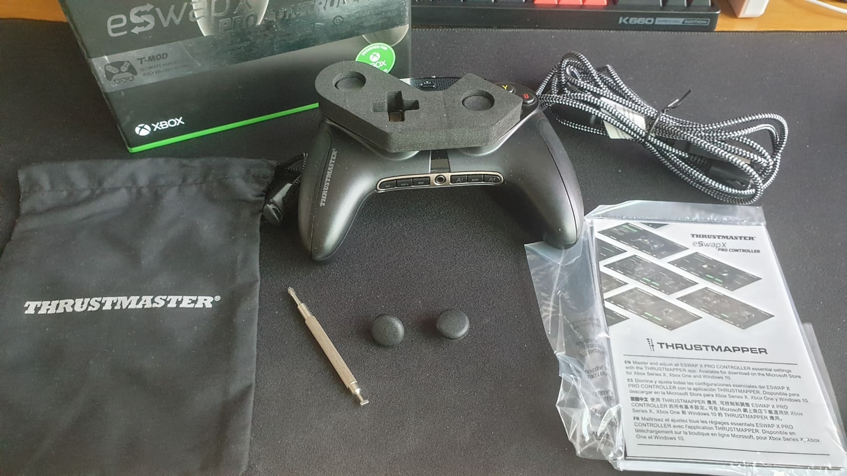 트러스트마스터 ESWAP X PRO CONTROLLER