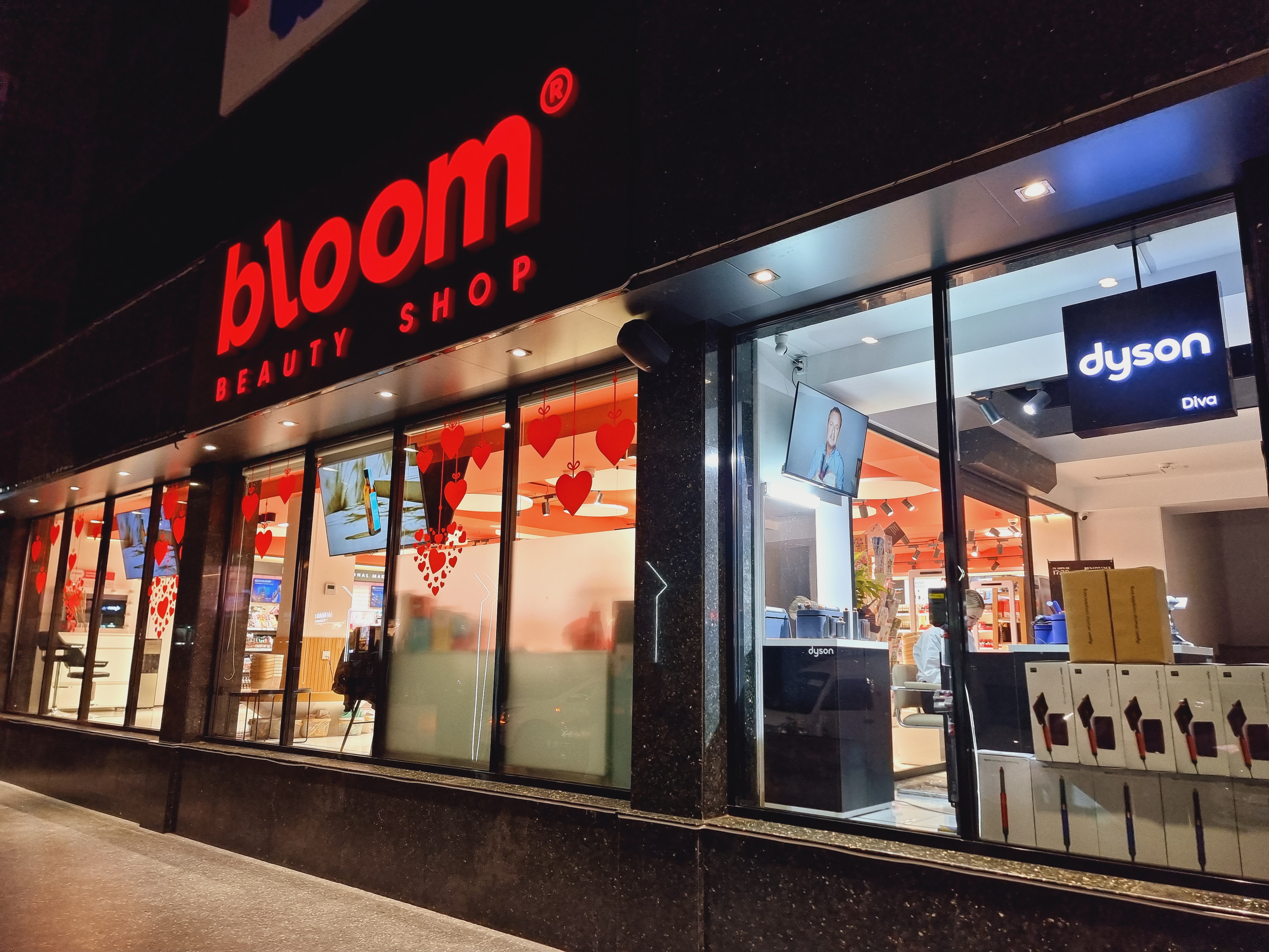 Bloom 가게 외관 및 내부