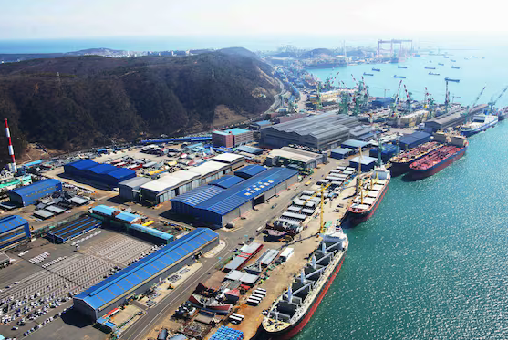 HD현대미포 조선소 야드 전경