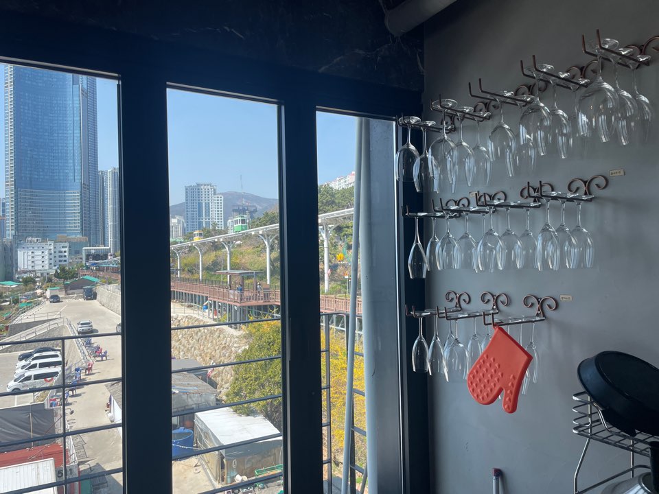 부산 엣지933