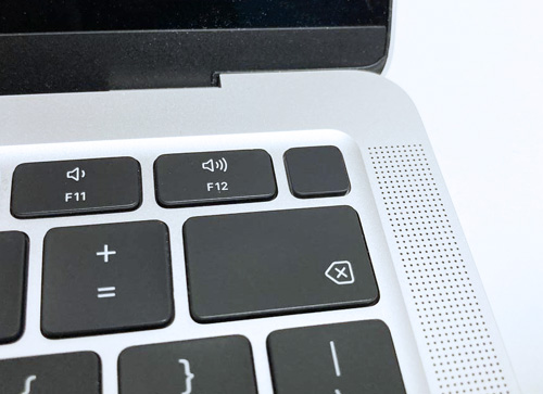 맥북에어-터치ID