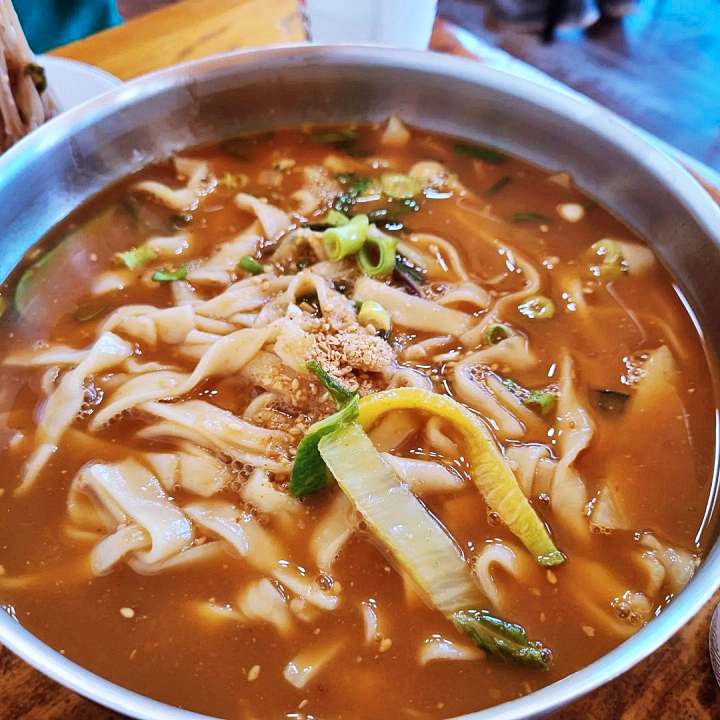 택시맛객들의 수다 정선 된장 칼국수 장칼국수 맛집 설국 겨울 핫플 감자전 맛있는 만항재쉼터 & 화암동굴 여행 가볼만한 곳 추천