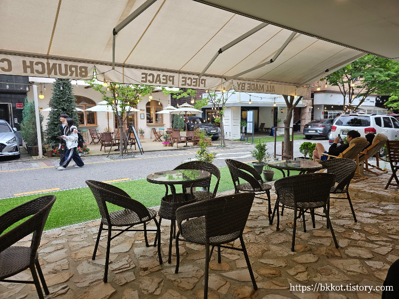 보정동카페거리 피스오브피스