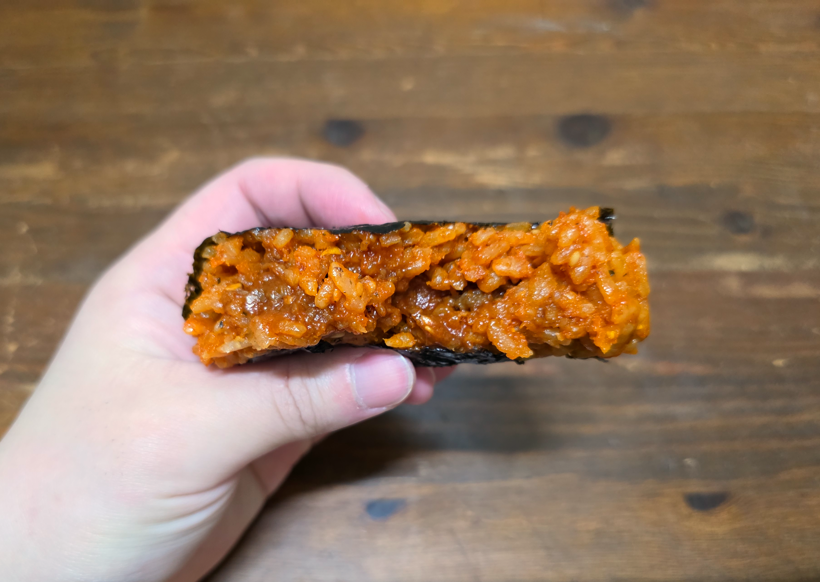 gs25케데헌삼각주먹밥_띠부씰