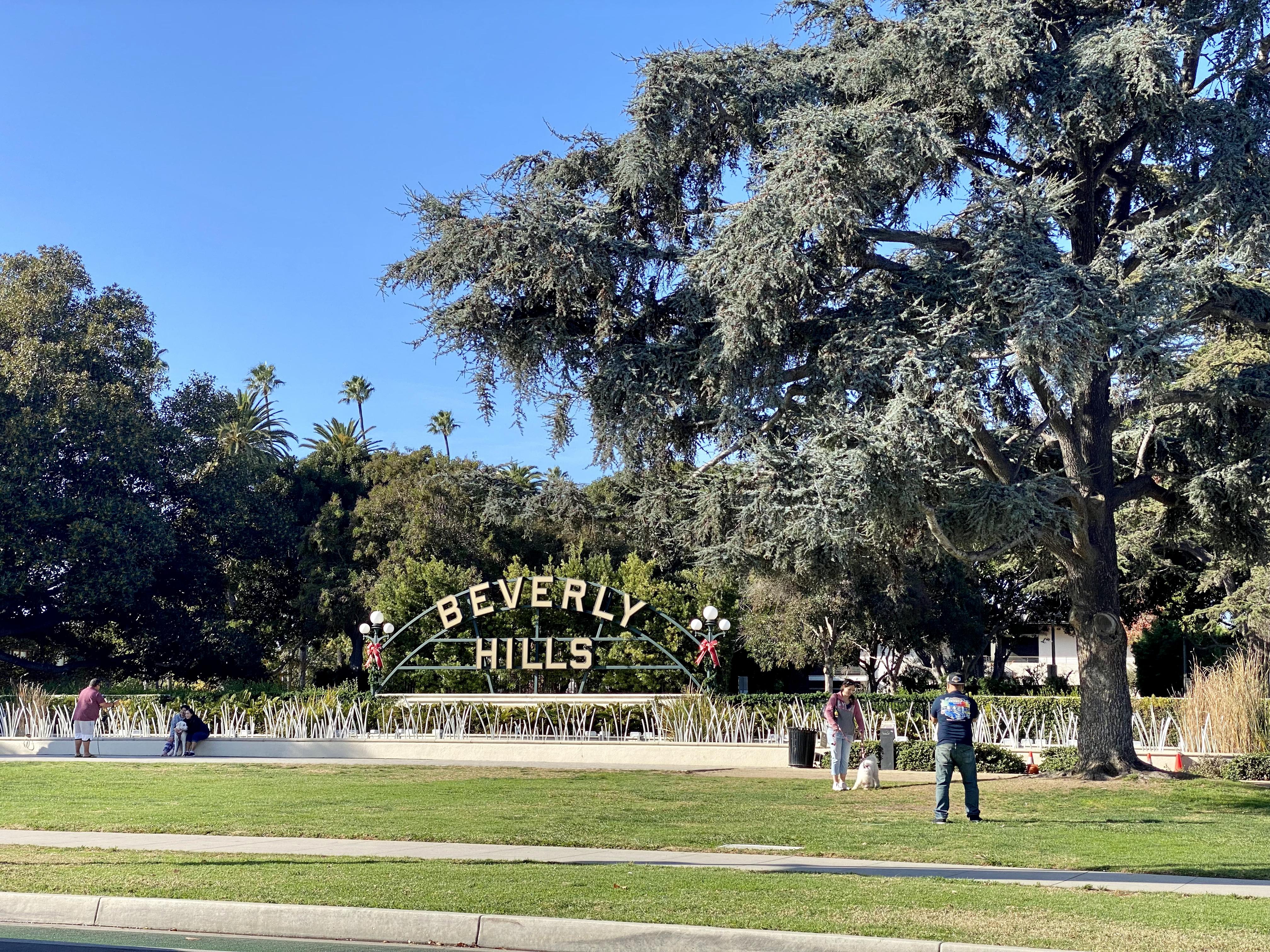 비버리 힐즈 사인