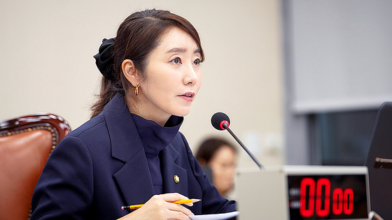 강선우 국회의원 프로필