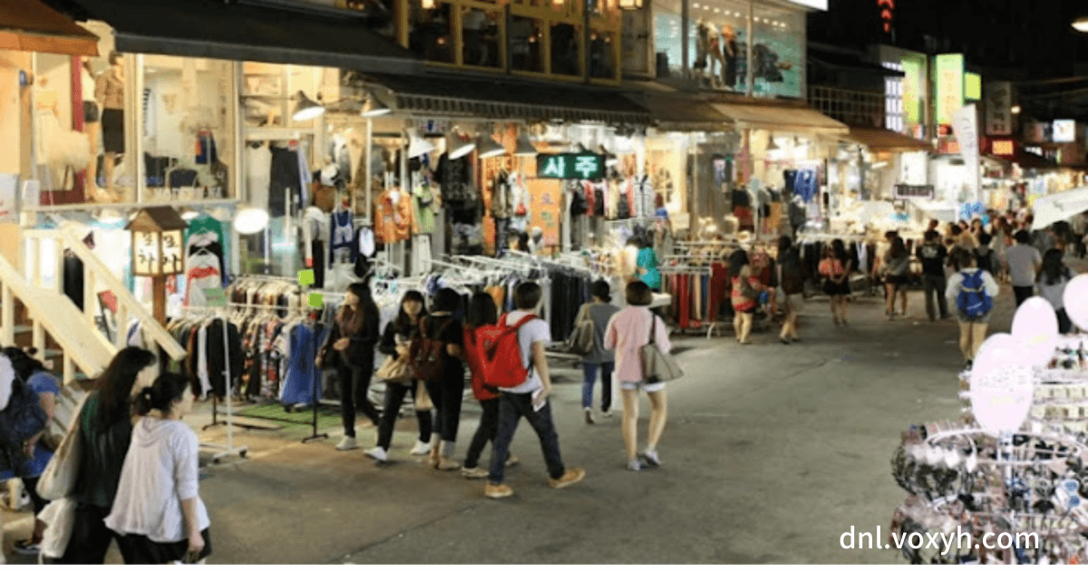 홍대의 길거리 상점들