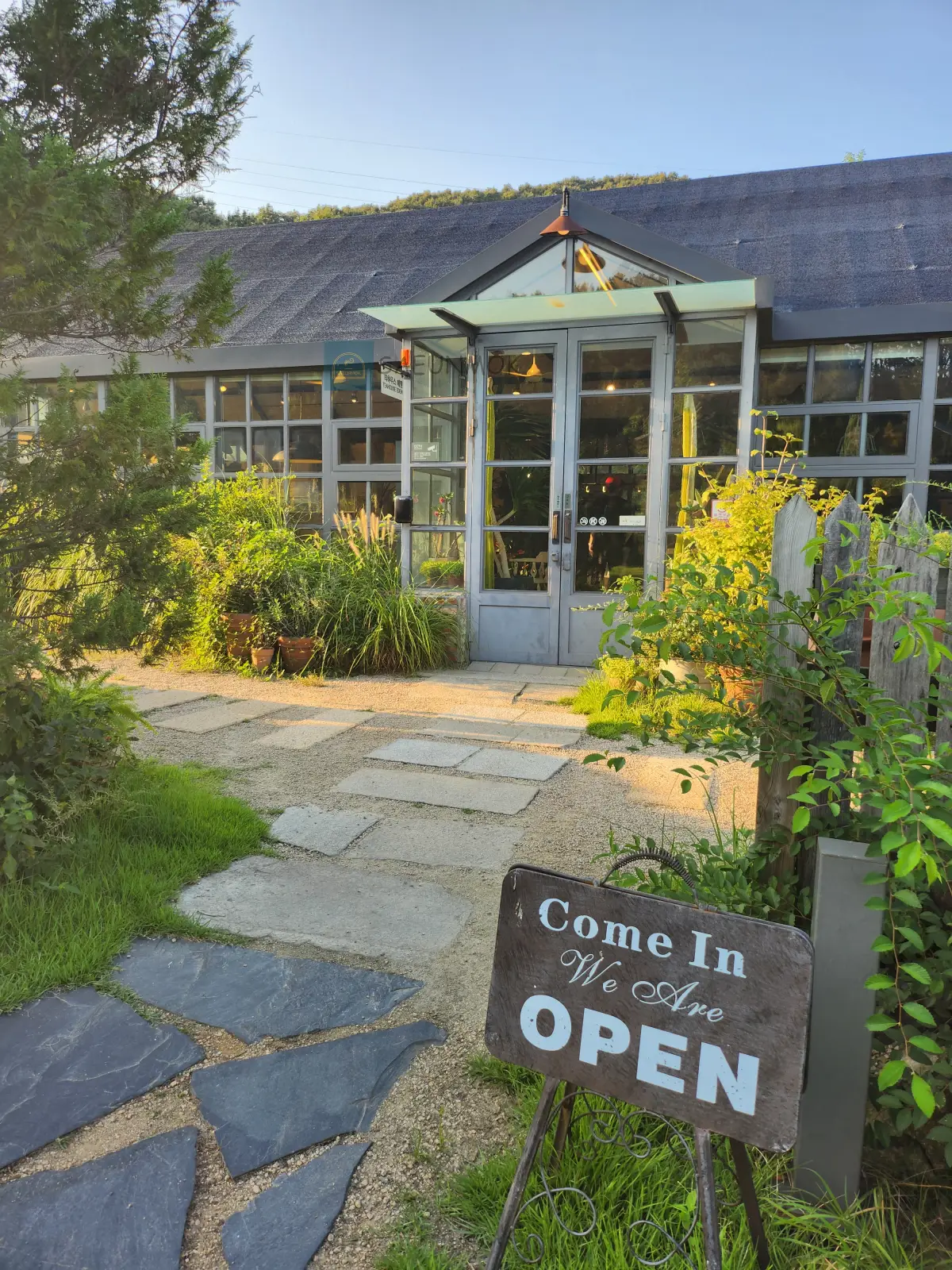 에덴-파라다이스-호텔-티하우스-에덴-카페