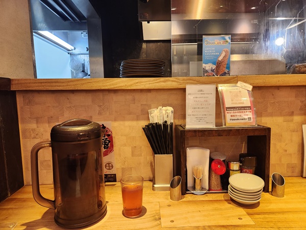 잇푸도라멘-테이블