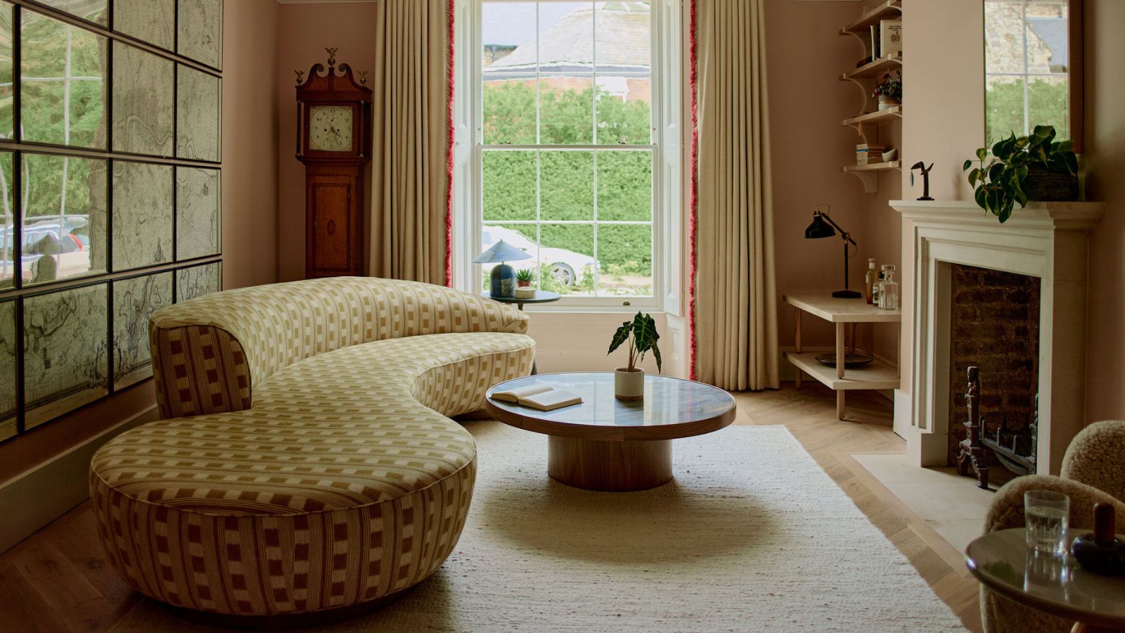 2026 거실 트렌드: 여유와 연결이 피어나는 공간