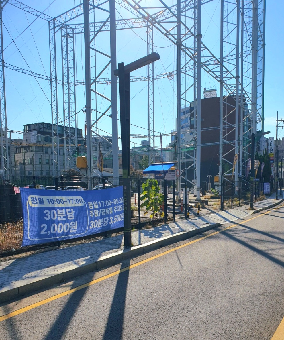 사당역은-매우-혼잡하여-주차난이-심각합니다.