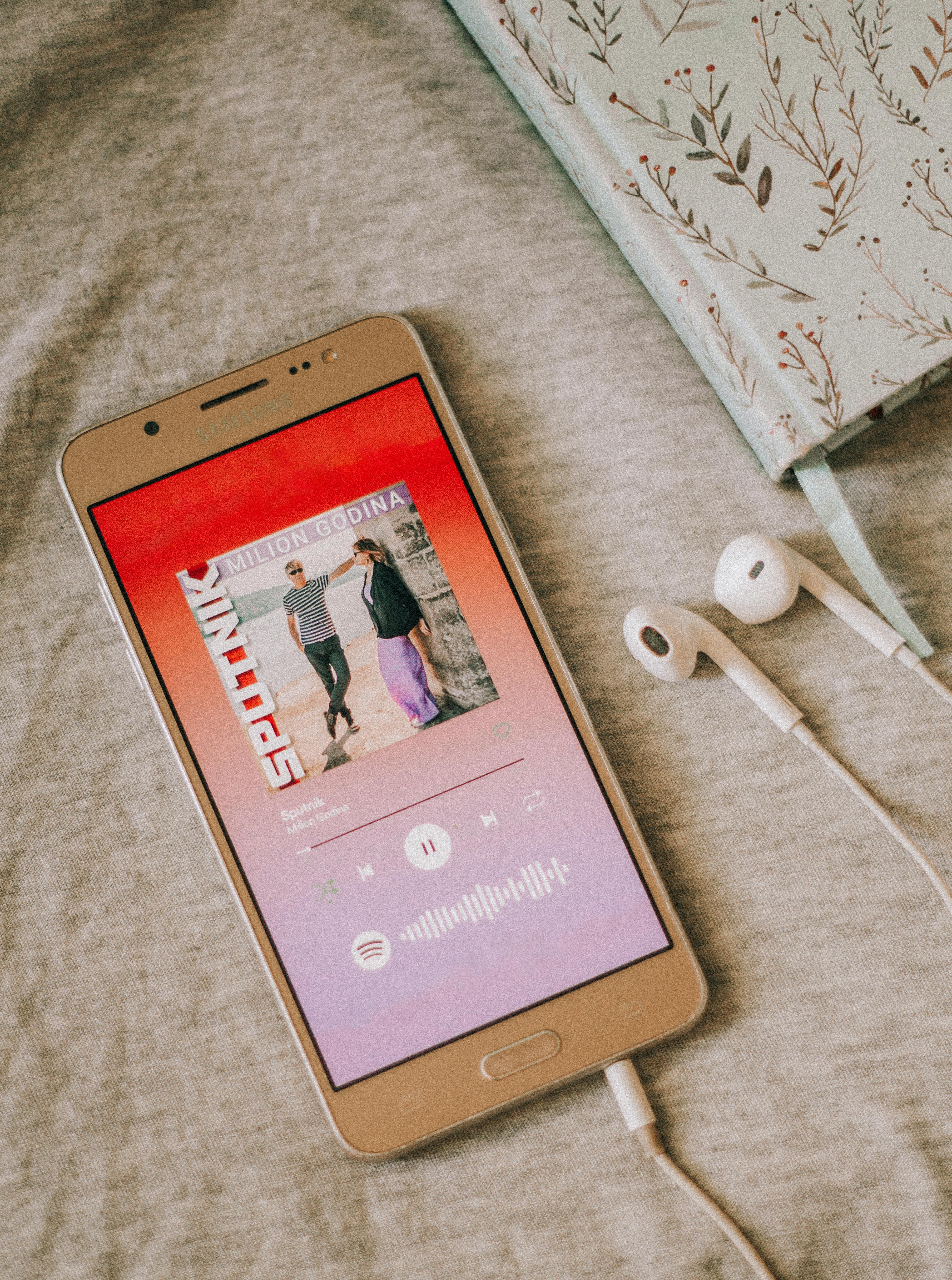 휴대폰 배터리 수명 관련 사진