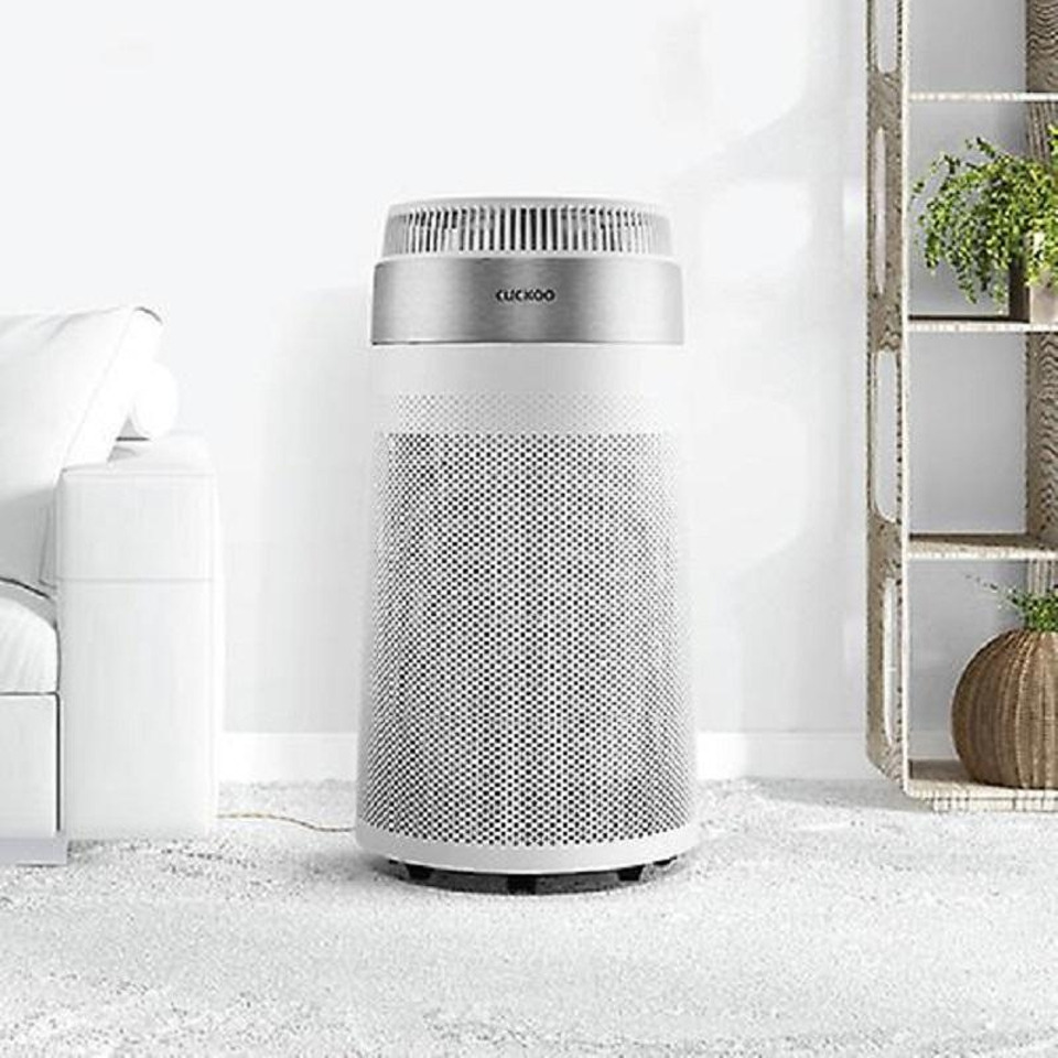 2024년 쿠쿠 인스 퓨어 공기 청정기 사용 중인 현대적인 거실