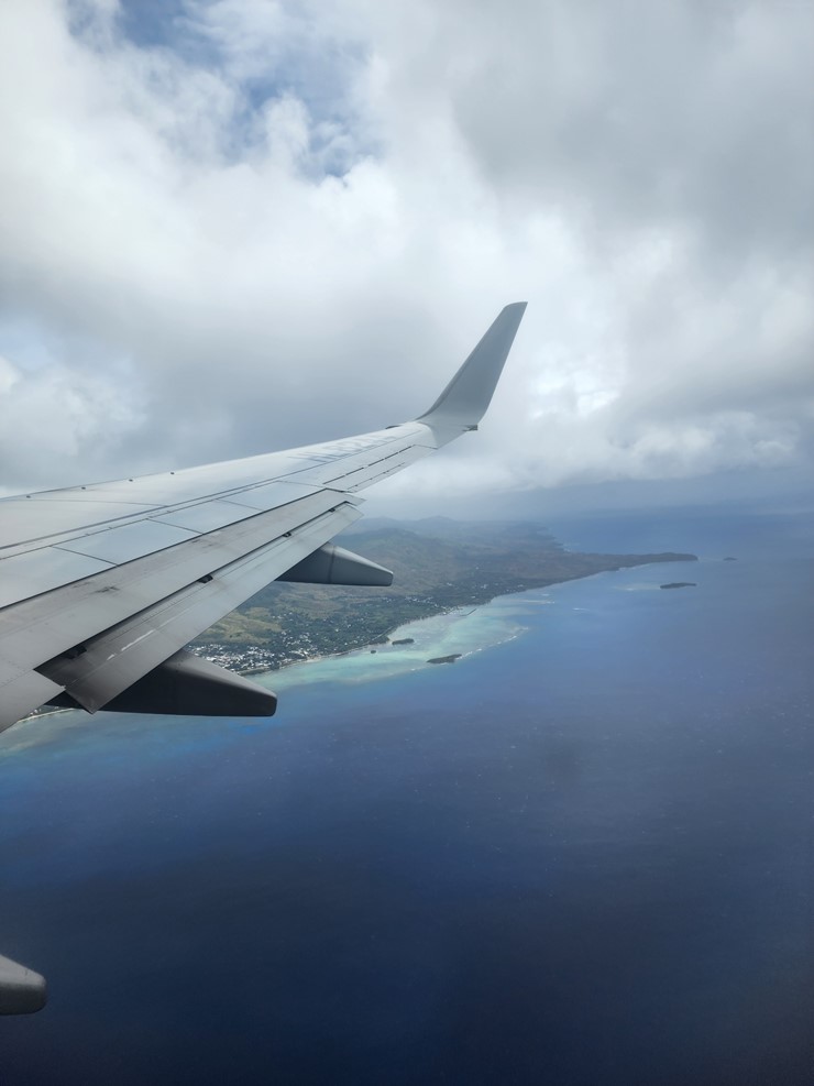 진에어 비행기에서 바라본 괌