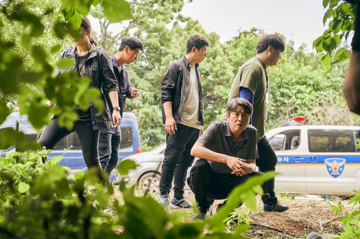 This is [스마트폰을 떨어뜨렸을 뿐인데]