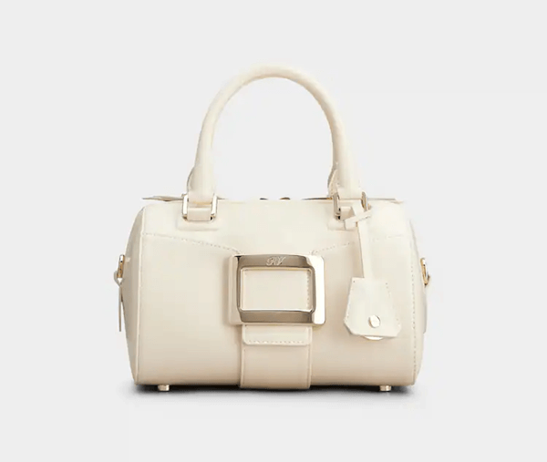 태양을 삼킨 여자 58회 장신영 가방