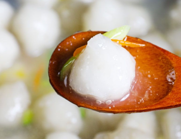 한국의 감자 요리 옹심이