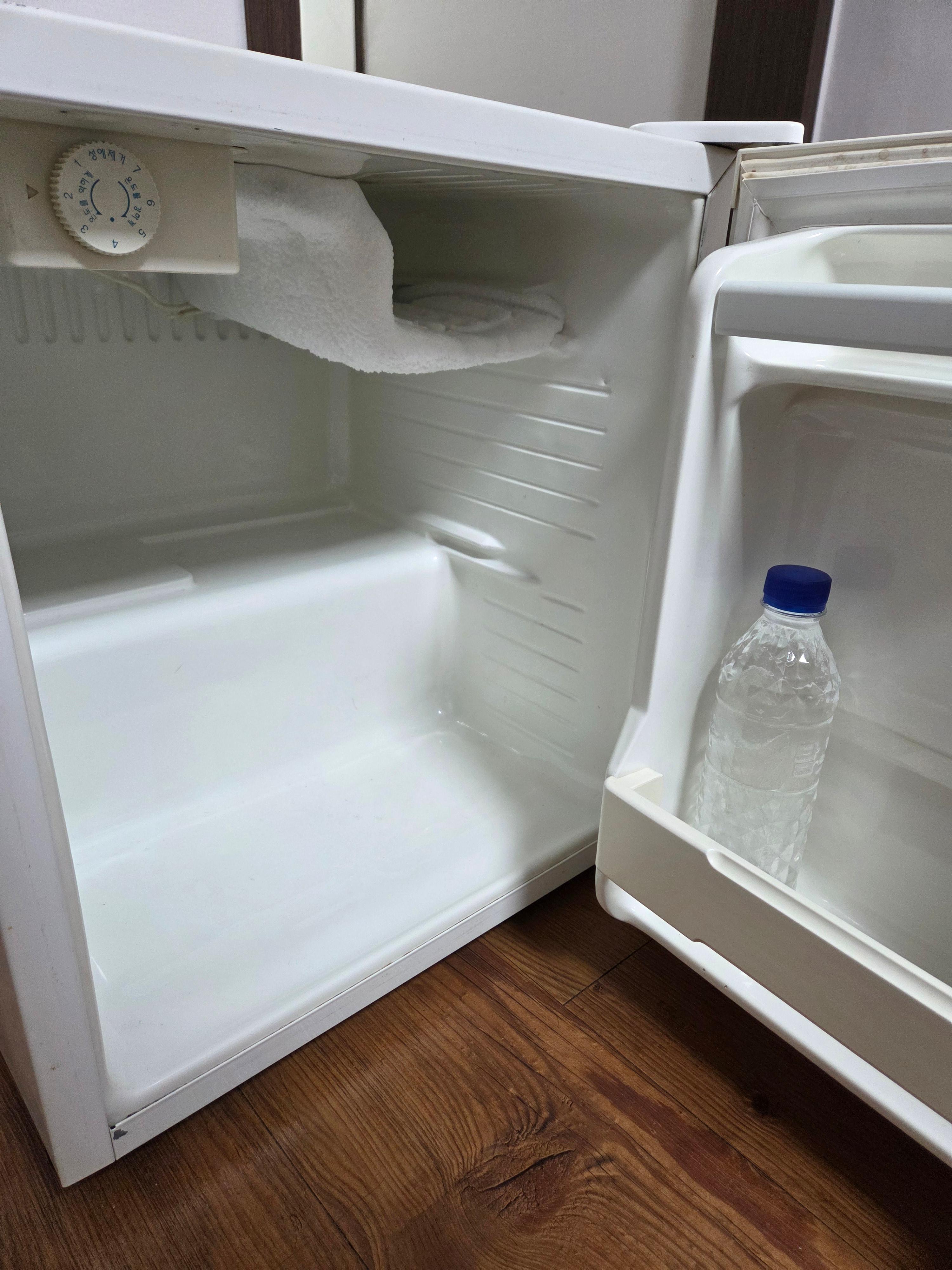 부산 코지스테이 미니냉장고