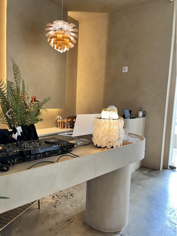 입구 모습&amp;#44; 내부 인테리어