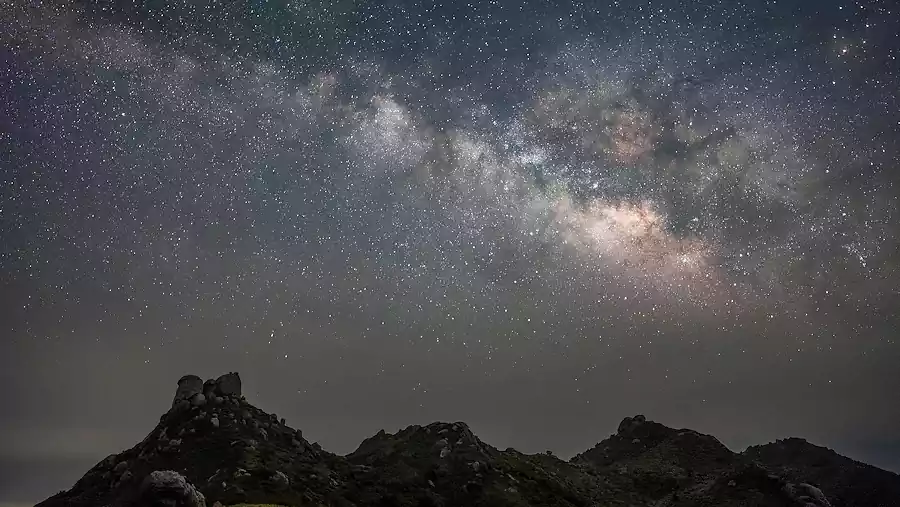 Counting the Stars at Night by Yun Dong-ju : Famous Korean Poetry Translated