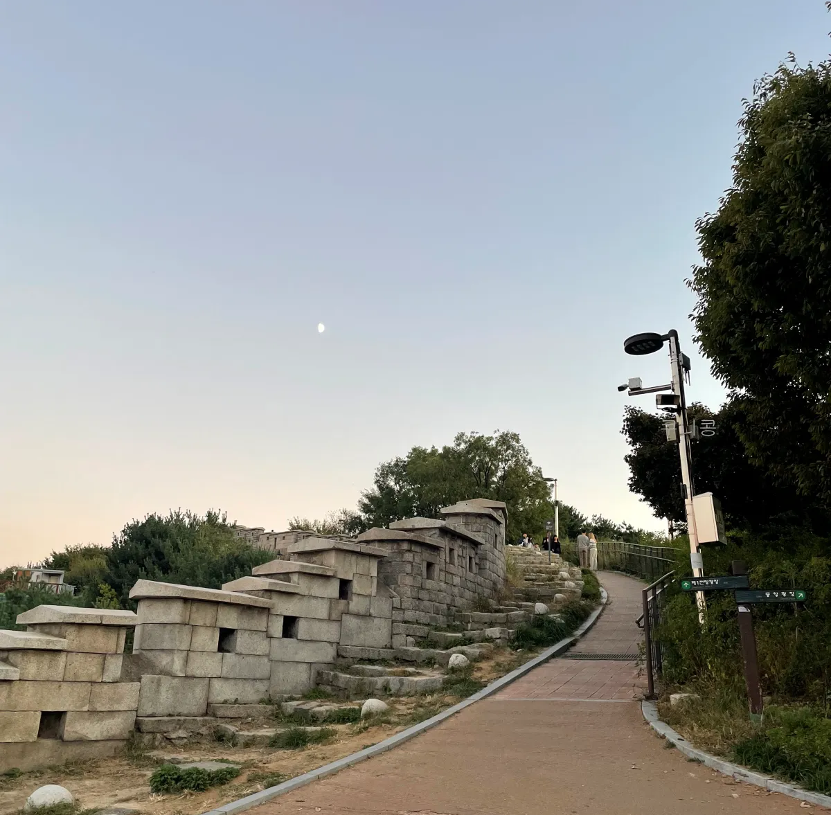 대학로-혜화-저녁에-가볼만한곳-추천-낙산공원-일몰-조용한-카페-독립서점