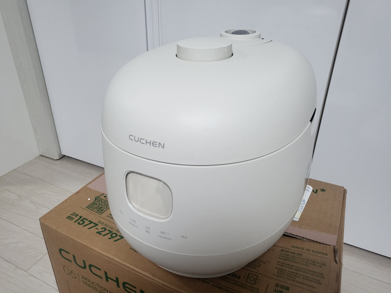 쿠첸 브레인밥솥 풀스텐 6인용 CRH-TWS0672W