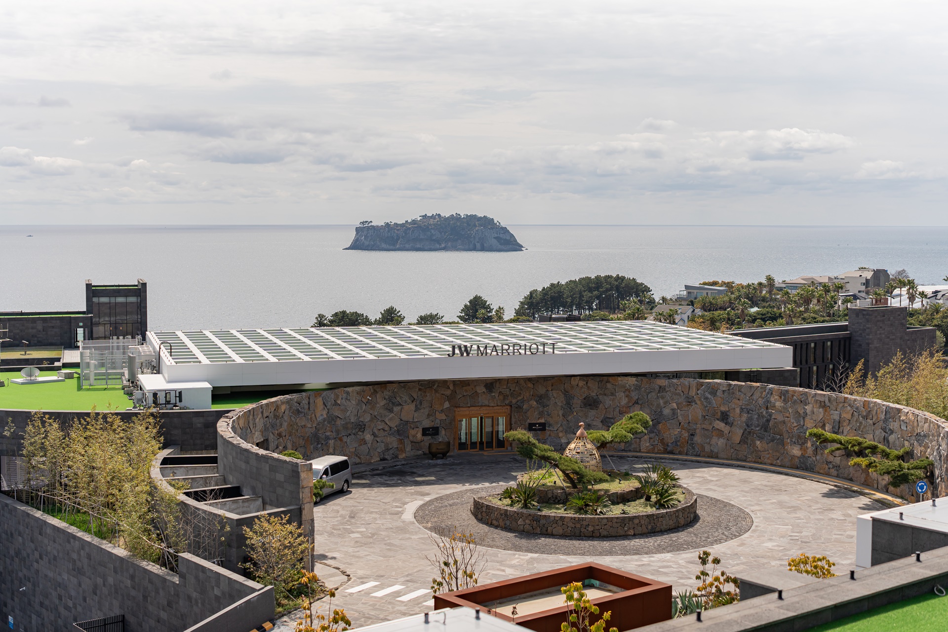 #JW가든 #JW메리어트제주 #댄싱두루미 #더플라잉호그 #아일랜드키친 #유채꽃 #제주사진 #제주여행 #제주유채꽃 #제주호텔