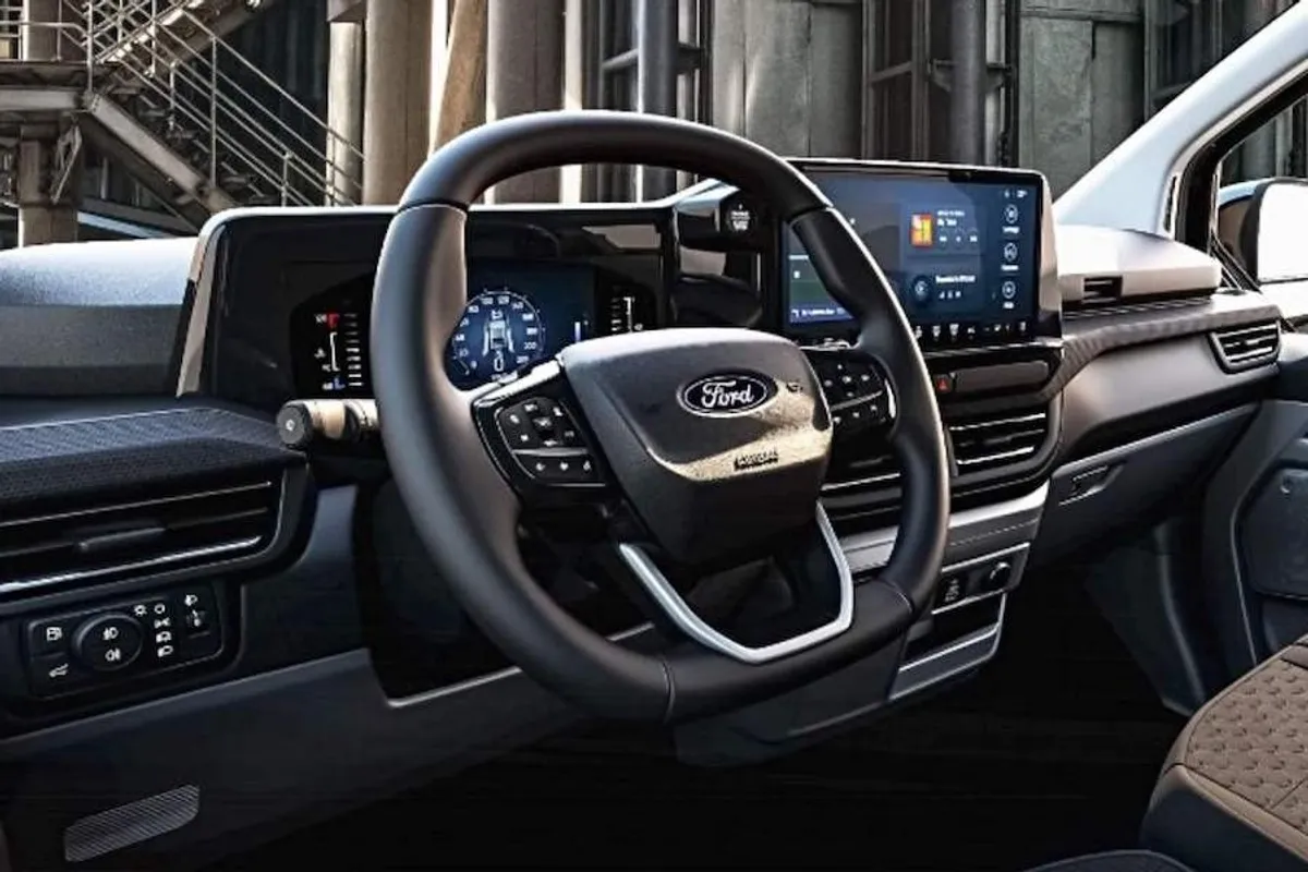 포드 E-트랜짓 커스텀 에디션