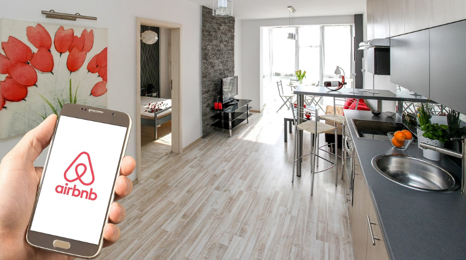 airbnb house, with kitchen and dining area