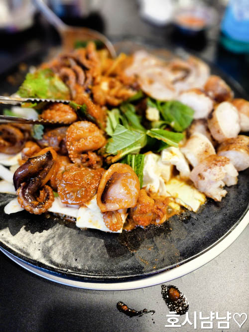 쭈꾸미도사 하남시청점 철판 위에 올려진 오리지널 쭈꾸미