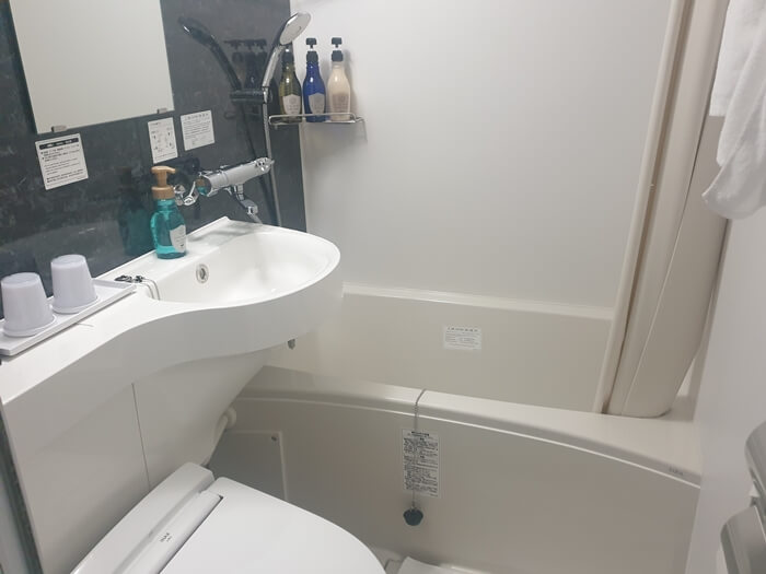 fl-hotel-bathroom