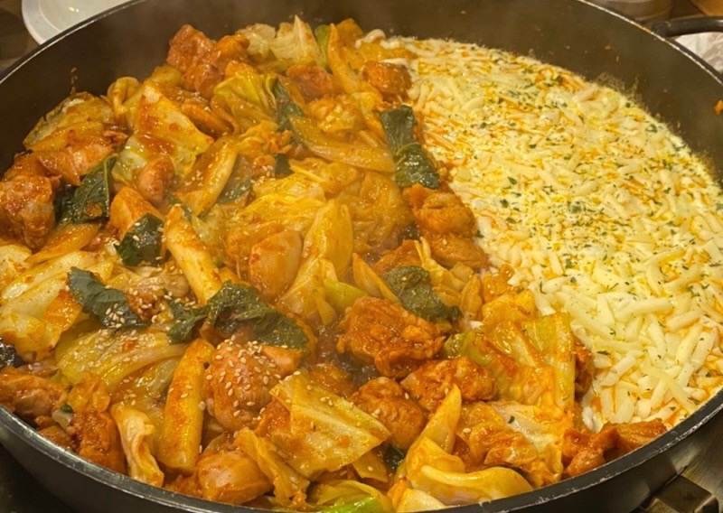 어서와 한국은 처음이지 치즈 닭갈비 후식 볶음밥 새우튀김 스웨덴 친구들 편 논현역 영동시장 맛집 위치