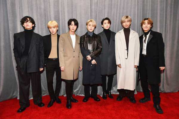 방탄소년단 아리랑, BTS, 아리랑, 고양콘서트, BTS월드투어, 훌리건, 정국, 지민, 뷔, 제이홉, 진, 슈가, RM, 고양종합운동장, 빅히트뮤직, K팝, 팔찌도난, 태극기무대, 경회루파빌리온, 아미