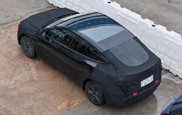 테슬라 모델Q 관련 사진