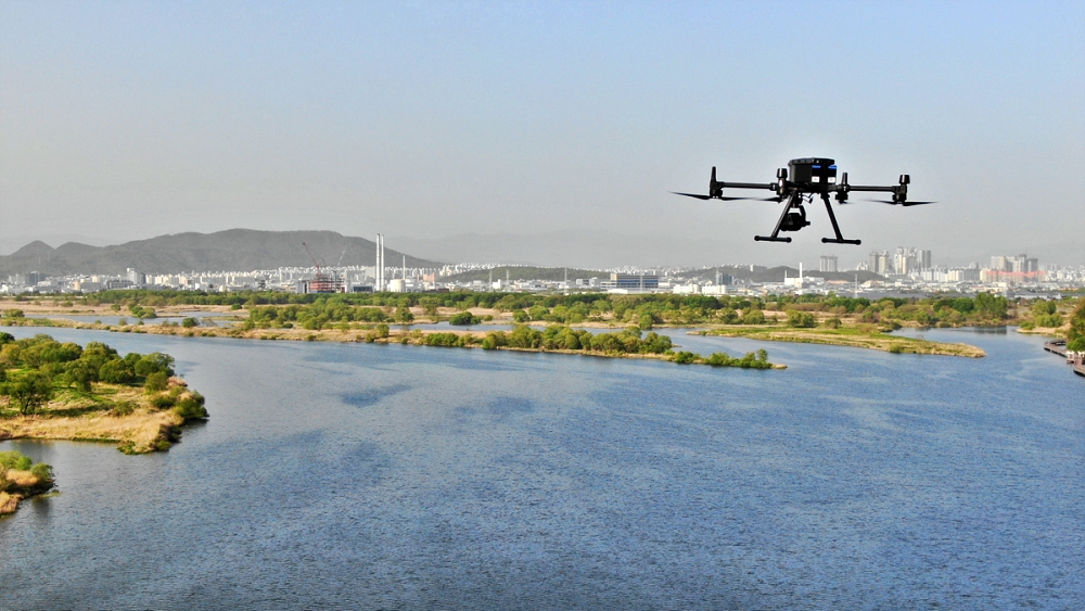 금호강 낙동강 합류부 비행중인 드론, 대구시