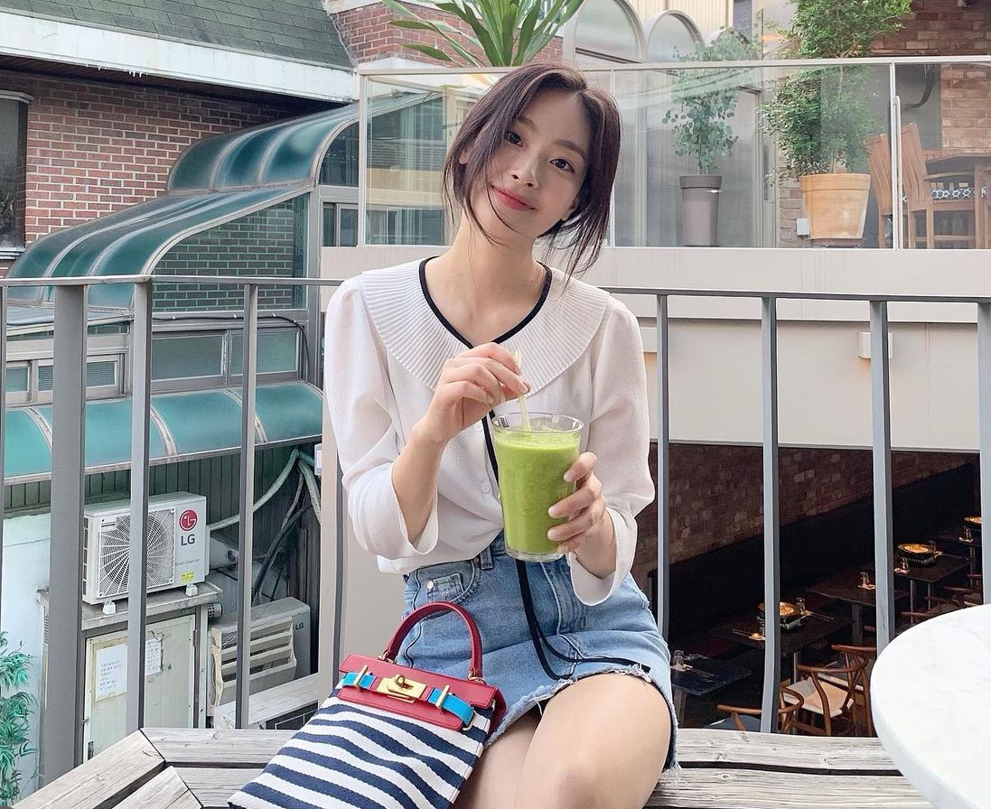 배우 최희진 사복