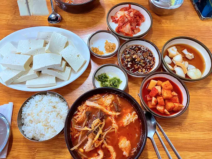 창녕 수구레국밥 맛집 남지철교 진양하씨 고택 우포늪 만년교 연지못 가볼만한 곳 추천