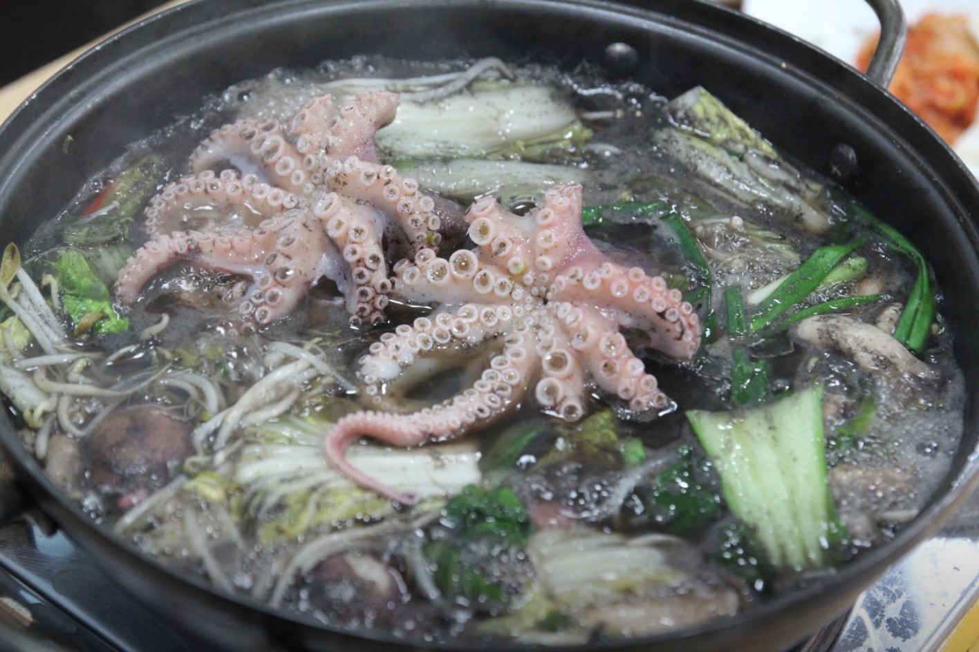 주꾸미 샤부샤부