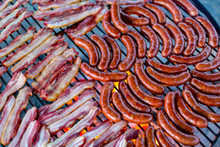 베이컨과 소세지 사진