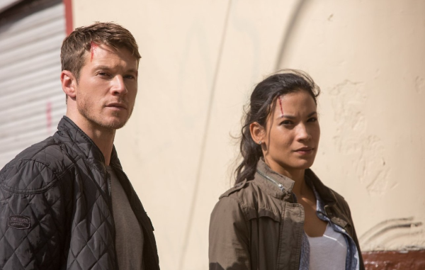 스나이퍼-얼티밋-킬-채드-마이클-콜린스-드나이-카르시아-스틸컷