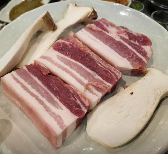 생생정보 스타밥집 가수 박상민의 제주 흑돼지 칠겹살 부산 진구 범일역 미담돈