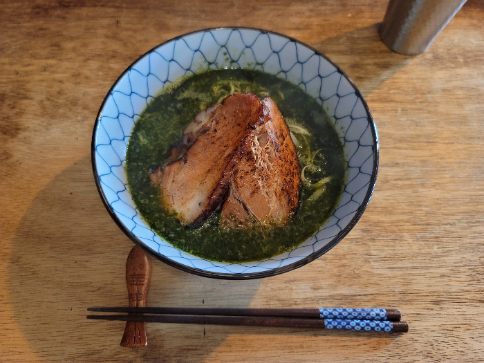 잇텐고 바질라멘(미도리카메)