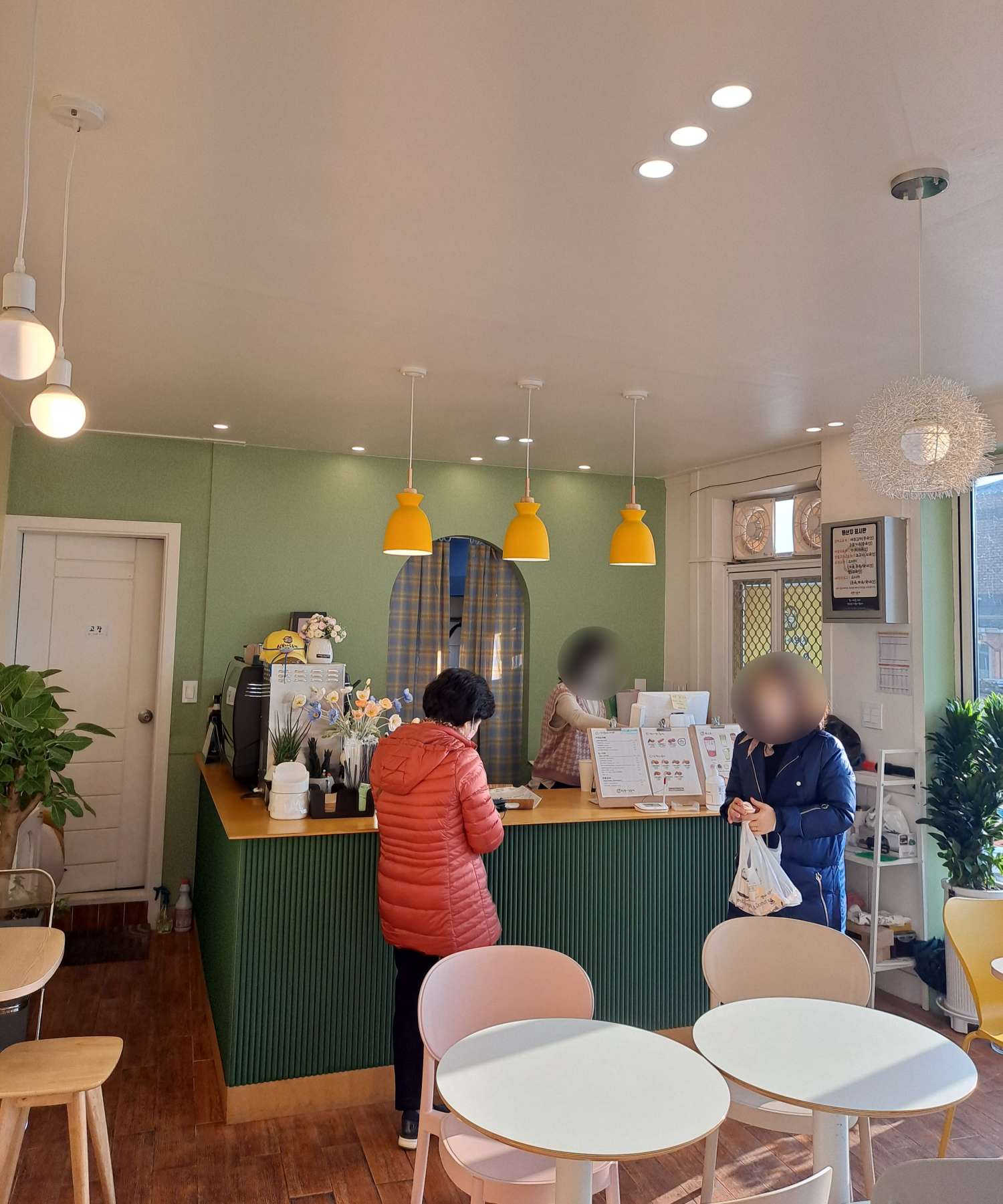 심봉사매장 분위기