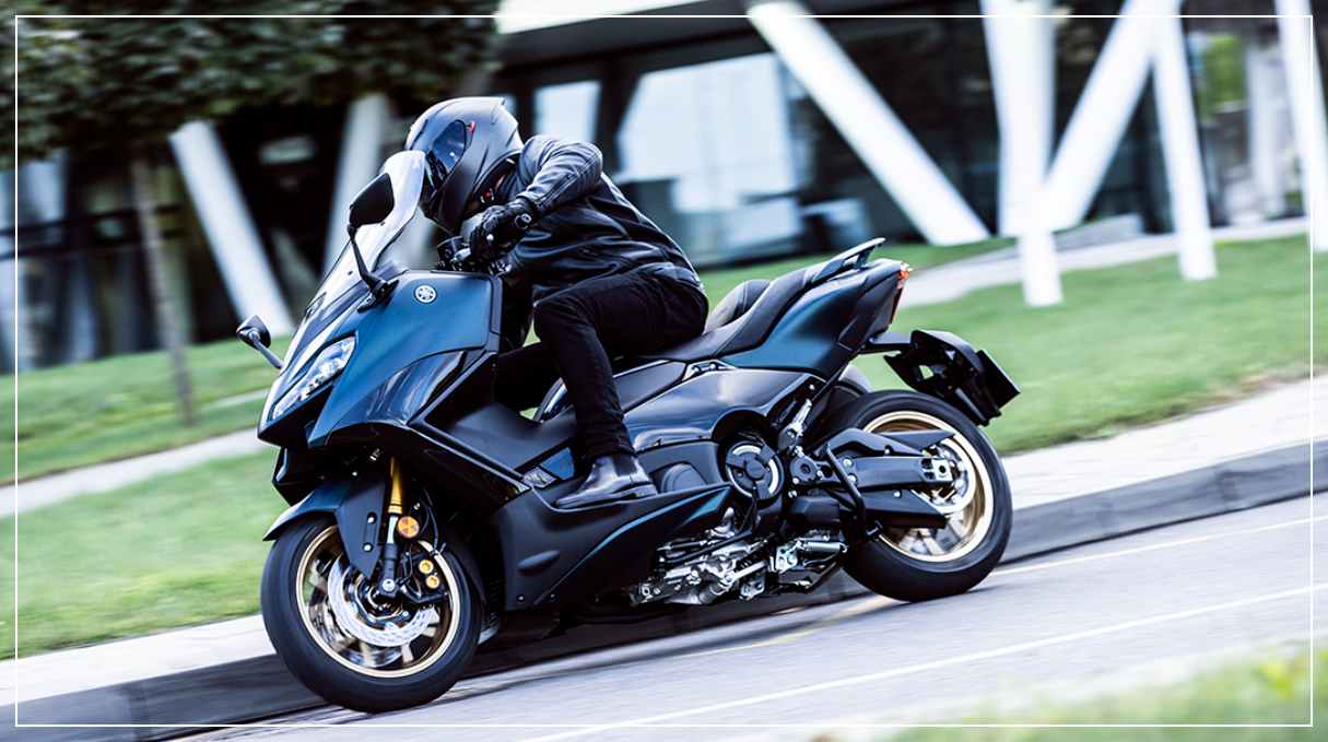 TMAX 560