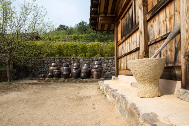 어머니의 부엌 도구: 절구, 맷돌, 옹기의 과학