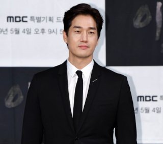 유지태 프로필 김효진 부인 드라마 영화 학교 스케쳐스 -1