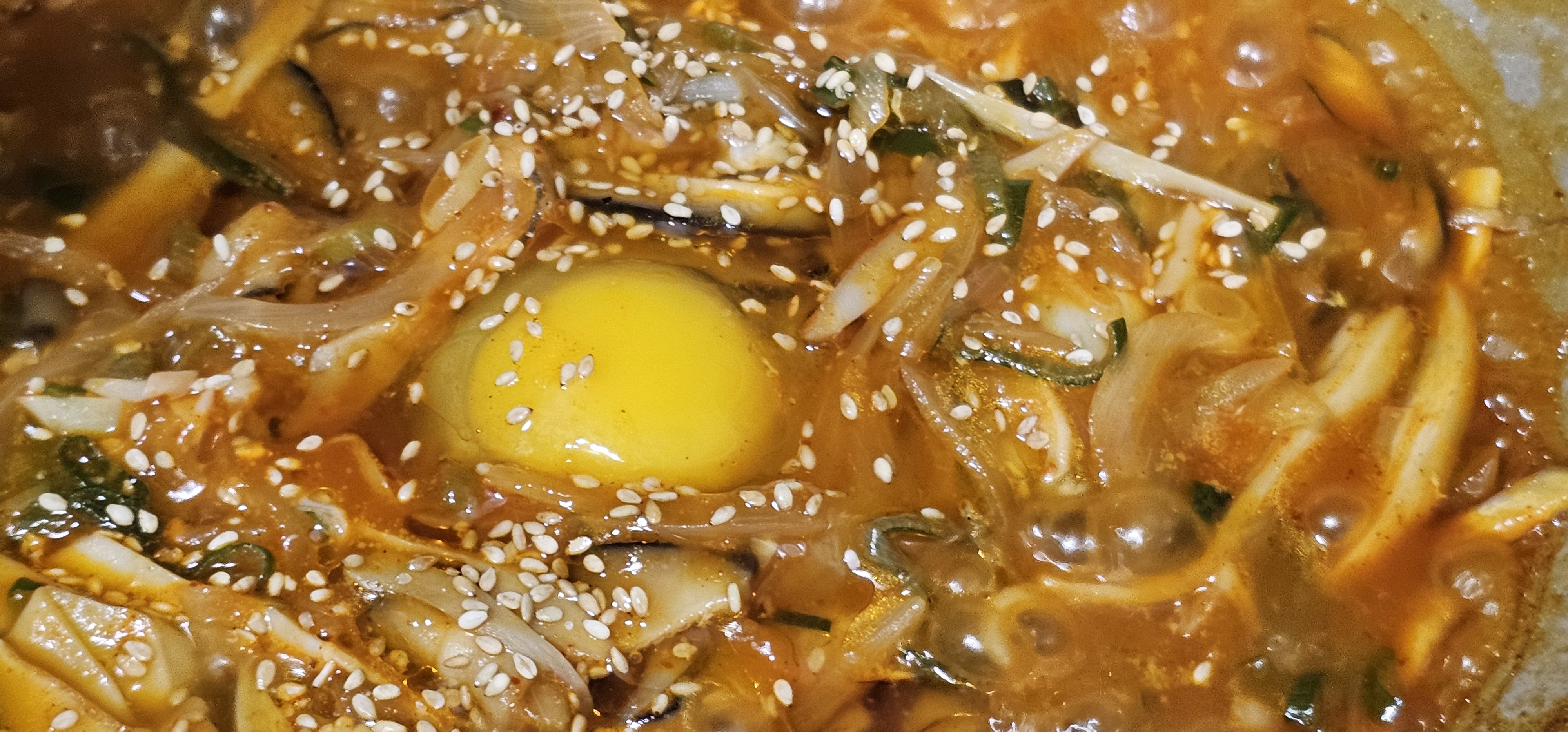 버섯야채볶음 만드는 법 ｜계란 하나로 완성하는 칼칼한 국물요리
