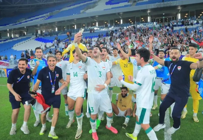 ์ธ๋๋ค์์ ์ด๋ผํฌ ์ถ๊ตฌ ์ค๊ณ